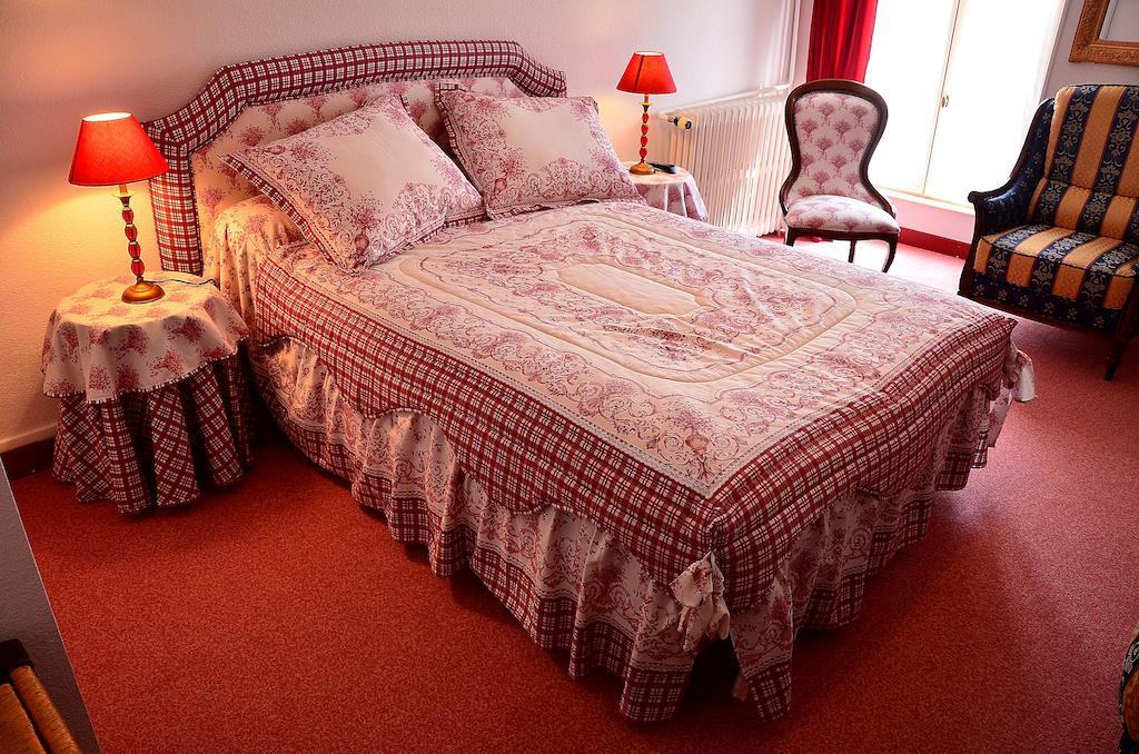 Auberge Bourbonnaise Lurcy-Lévis Rum bild