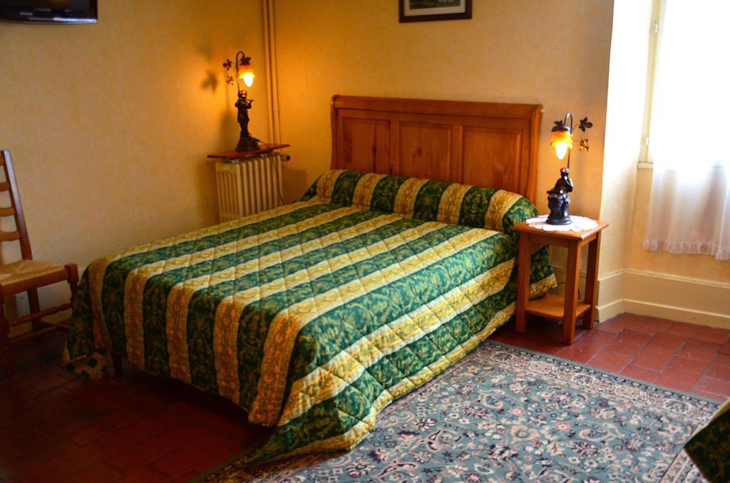Auberge Bourbonnaise Lurcy-Lévis Rum bild